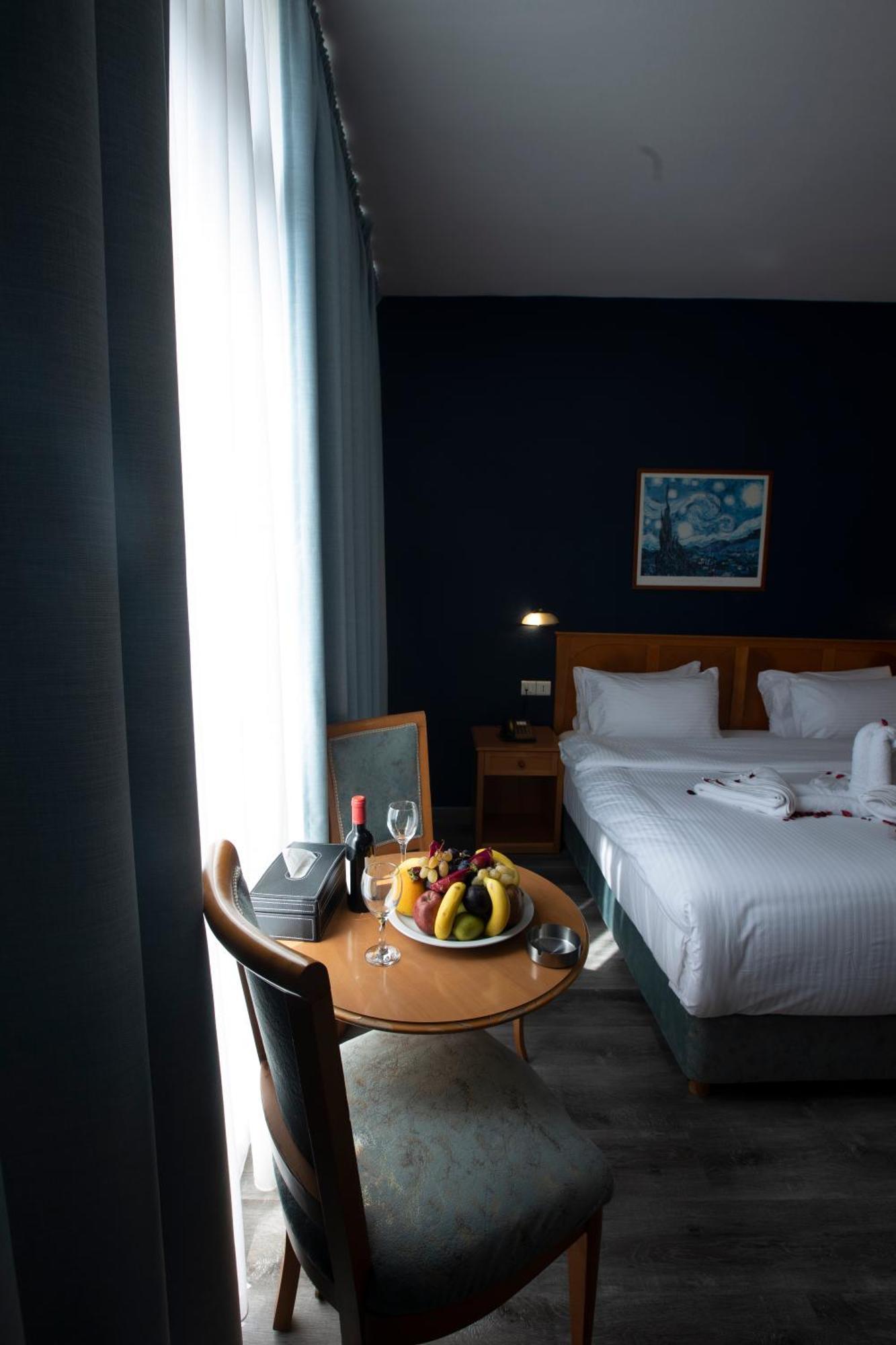 El Sheikh Suites Hotel Beirut Eksteriør bilde